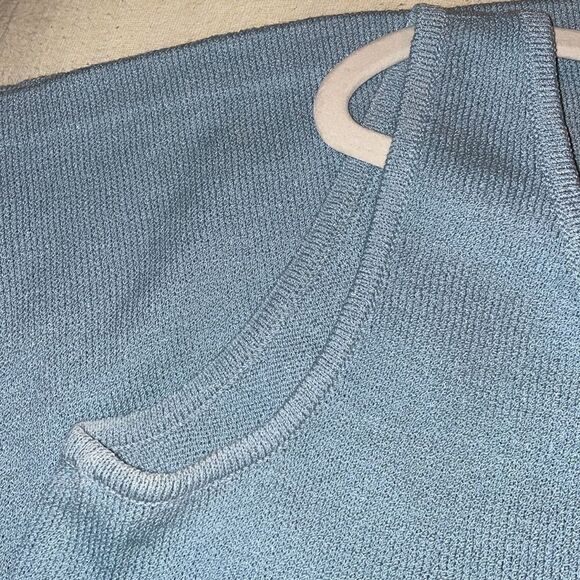ST. JOHN Santana Knit Light Blue Scoop Neck Tank Top Women’s Size M - Picture 3 of 5